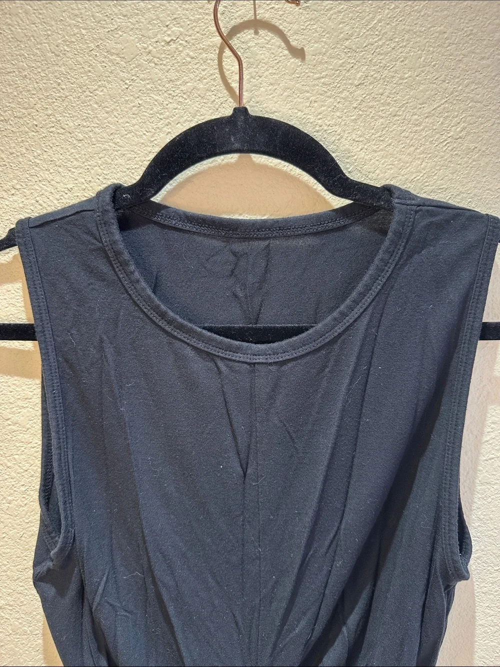 Alo Yoga Black Twist Front Cropped Tank Top